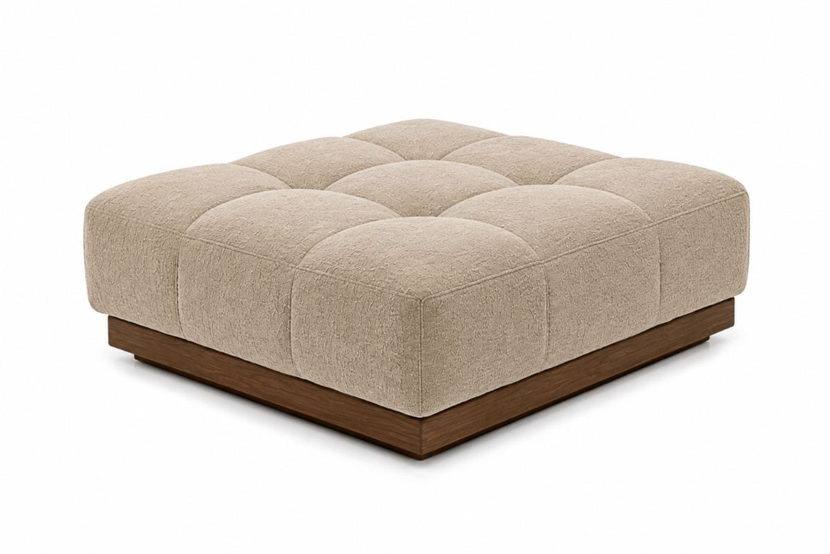 Otomana Siena tapizada en Bouclé Premium color Taupe Arena con base de madera natural | NOVA LIVING