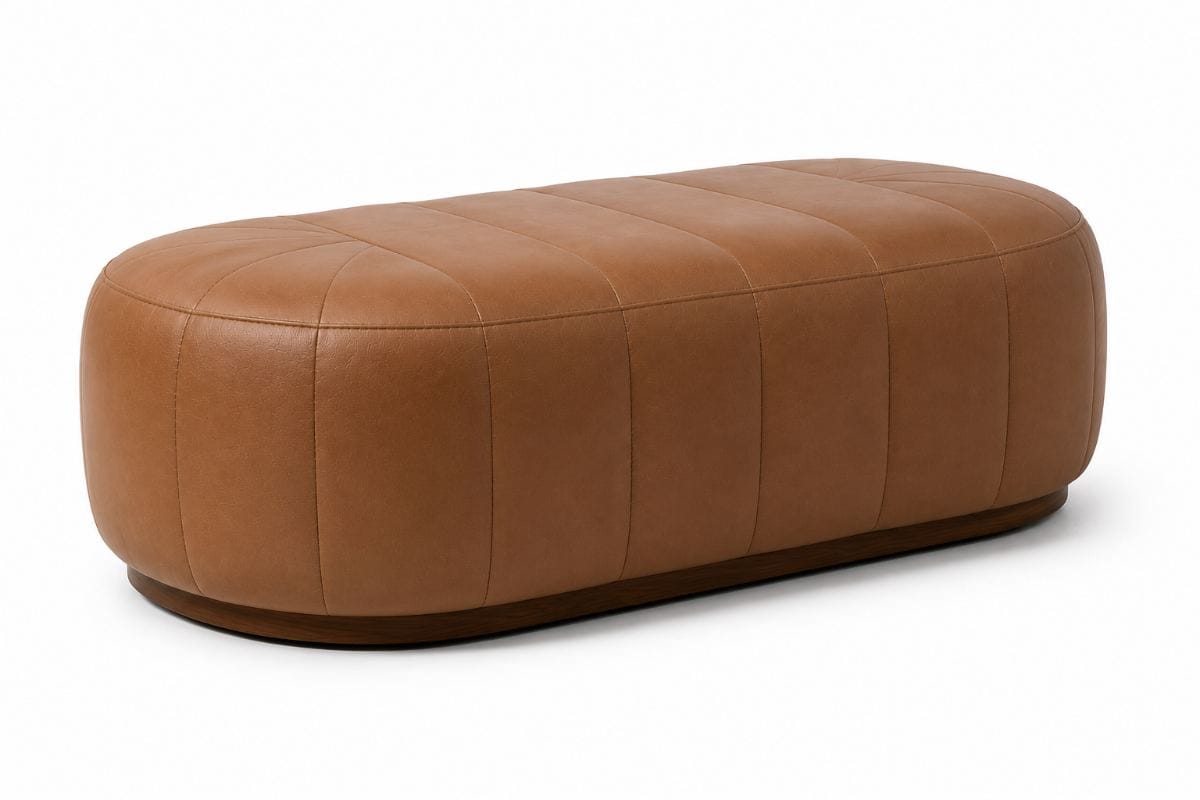 Otomana Verona tapizada en cuero 100% natural color Cognac con base de madera natural de NOVA LIVING.